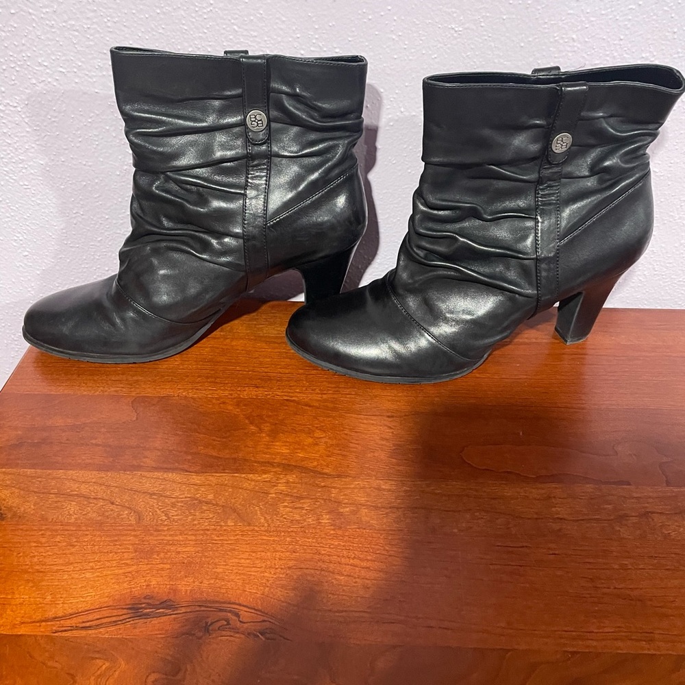 BCBG Women’s Black Booties Size 11